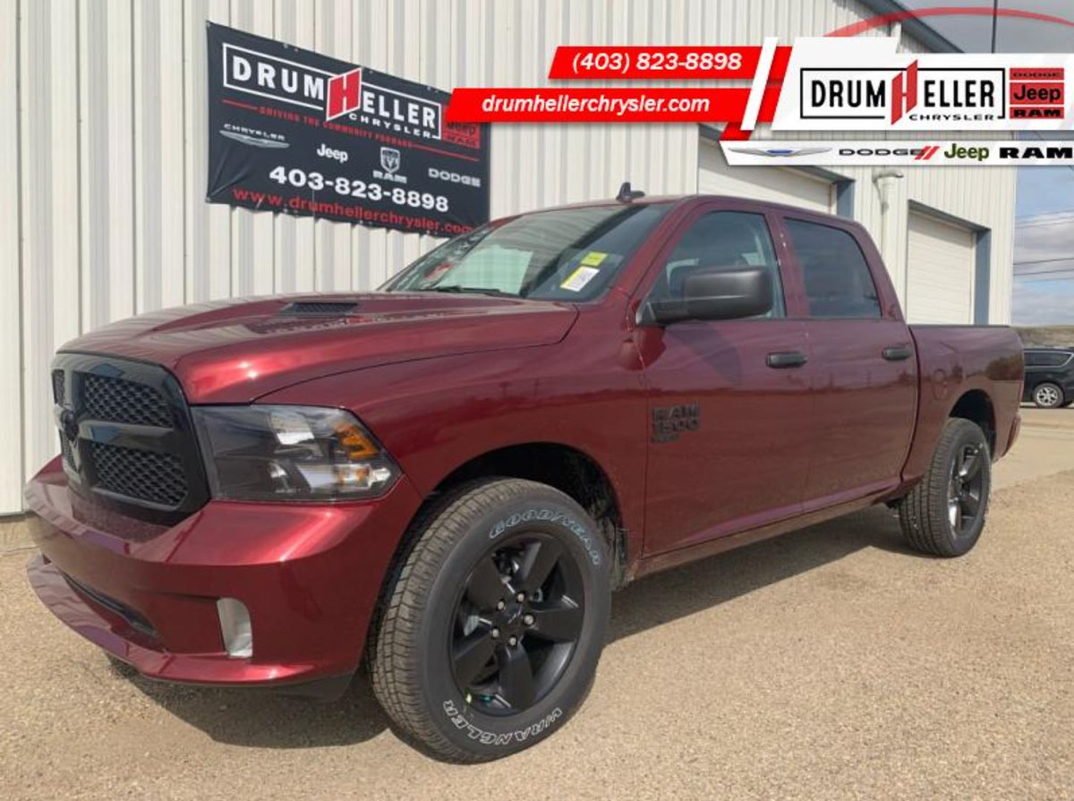 drumchrysler's tweet photo. 🔥🔥 2021 Ram 1500 Classic Express – Night Edition 🔥🔥
Stock 25330

Sub Zero Package , Night Edition , Electronics Convenience Group , Sport Performance Hood, Class IV Receiver Hitch!

https://t.co/eT7eVGoVZK https://t.co/Hzk0QXHTA4