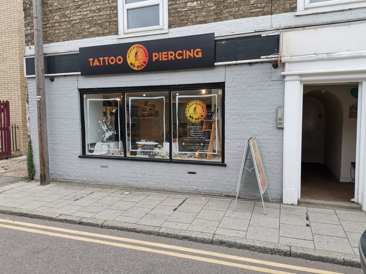 MrBulbTattoos's tweet photo. Looking for a new tattoo or piercing? Mr. Bulb can help you out. We take walk ins or enquire about availability by emailing us at mr.bulb.tattoos@gmail.com

#tattoos #tattoostudio #MrBulb #bodymodification #burystedmunds https://t.co/nhOsss9gdd