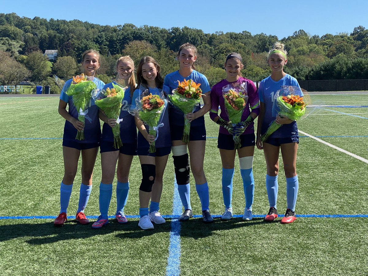 GSBAthletics's tweet photo. #FallFamilyDay was also Senior Day for our girls soccer squad! We celebrated Gnoy, Palaia, Scott, Kolb, Bucceri, Kelly! https://t.co/tDjjCUGG6p