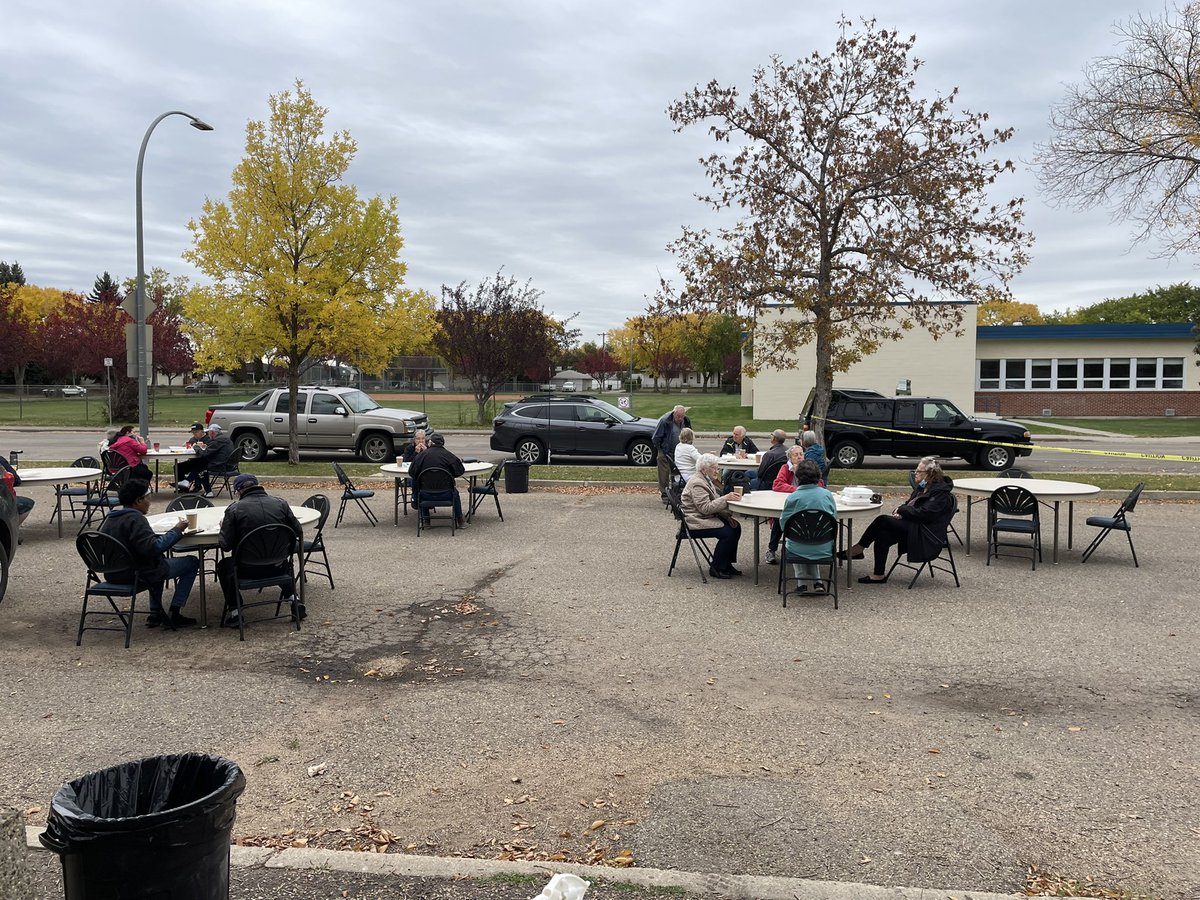 AndrewKnack's tweet photo. It’s not officially #CLDay21 anymore but it is time for the annual High Park Community Brunch. Come get your membership and enjoy a delicious breakfast. Thankfully, I did not burn any pancakes. #yeg #yegcc #yegvote #yegCLs https://t.co/nWCGvX638x