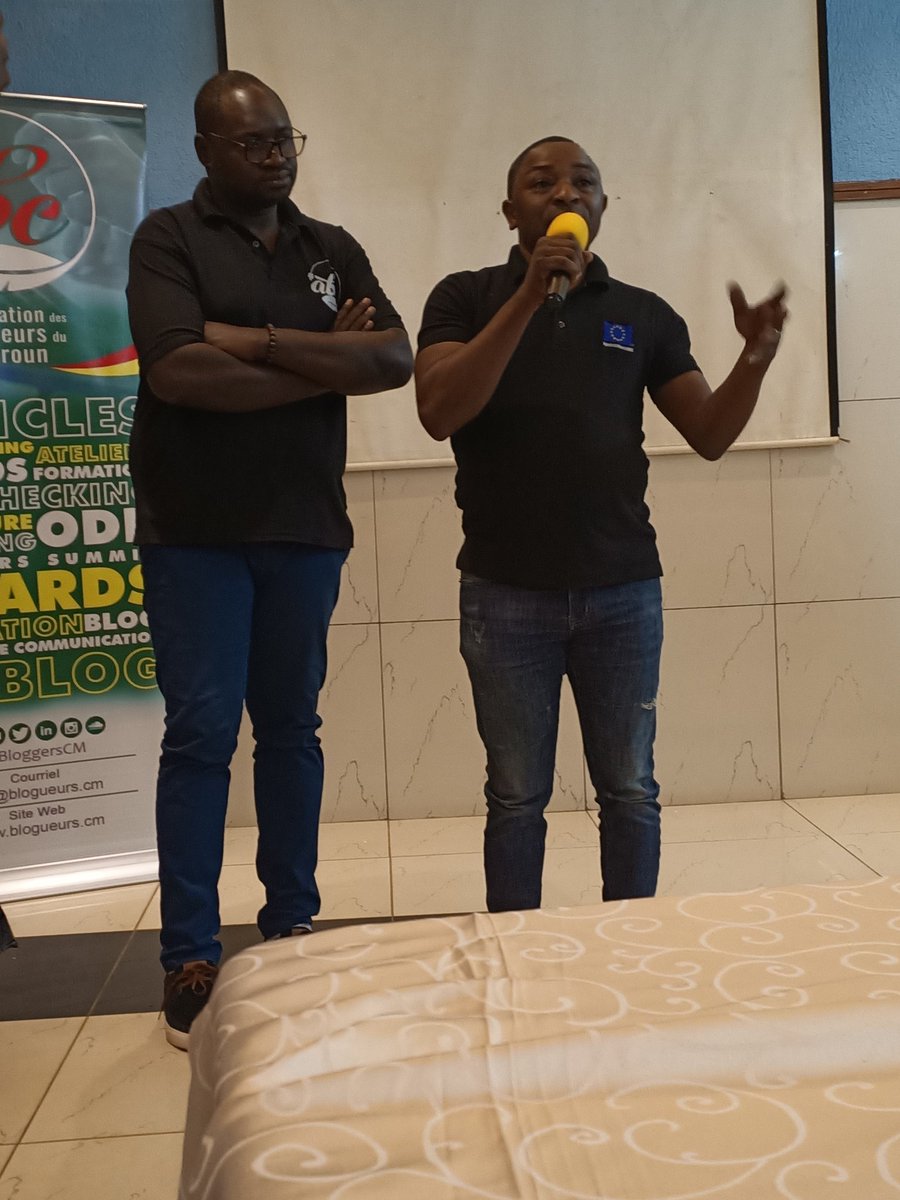 matango_club's tweet photo. 👉🏿Comment écrire pour le web dans un contexte de crise ?
👉🏿 Atelier de formation en écriture web organisé par @UEauCameroun et @BloggersCM
👉🏿 David Atemkeng, chargé de la communication à l'UE donne son mot de fin.
#EUmeetsABC
#UEmeetsABC
#UE https://t.co/flIsvpDWIn