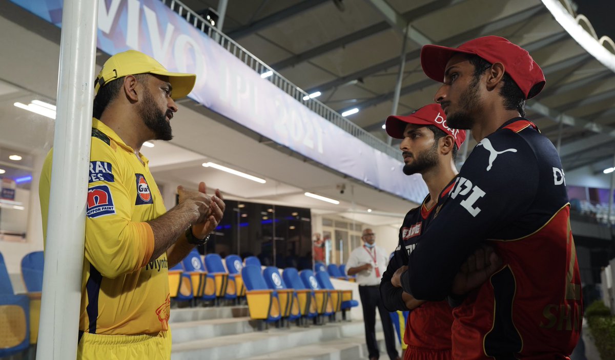 suyash_043's tweet photo. Learning cricket from the man who I looked up to while growing up. Mahi bhai made cricket look so easy by just talking about it. Thank you for the lessons @msdhoni bhai https://t.co/u41xPP0rwo