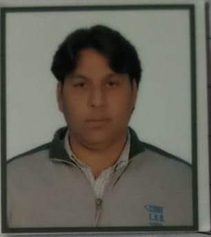 AfaqBhat8's tweet photo. Pls share this, he is my Mamu and he’s missing  since 4 days his Name is Ghulam Nabi Nakioo from Achbal Sopore https://t.co/n9DS2vkAHU