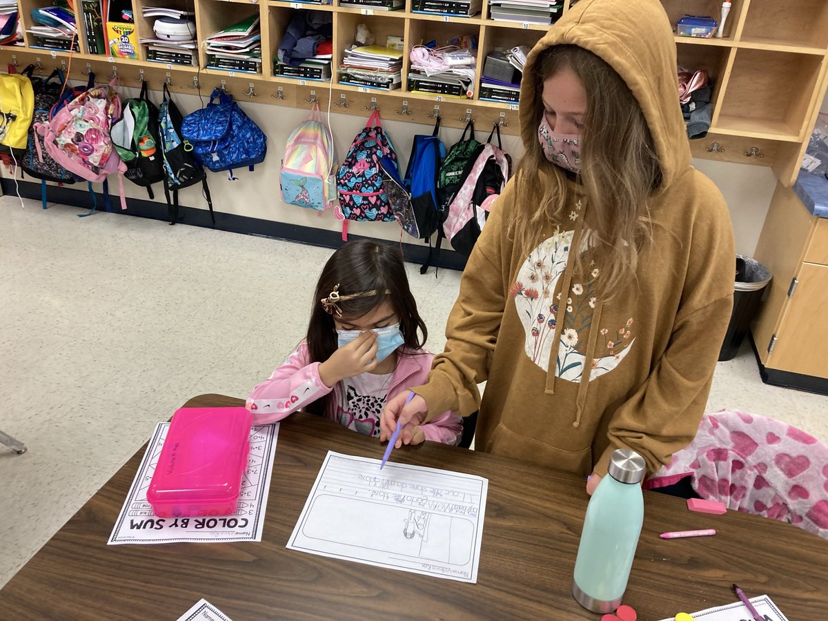 ssosa88's tweet photo. Yesterday my 4th graders helped Mrs. Rhoads first graders revise and edit their writings. The first graders loved learning from the “big kids”. @NISDFranklinES https://t.co/xEiwsYzEJA