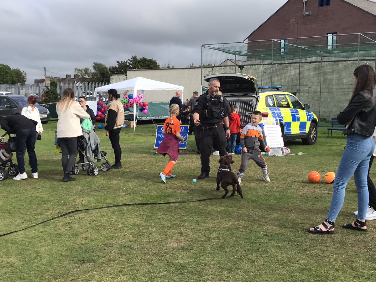 policedogunit's tweet photo. BEE UNIQUE Family Fun Day today at Workington Cricket Club for PD Lola and TPD Bennett - met some film stars as well as tonnes of lovely people.

Two very tired dogs tonight but had a really great day. 

@nadiaweb36 @CumbriaTSGInsp https://t.co/KVm2zsPakX