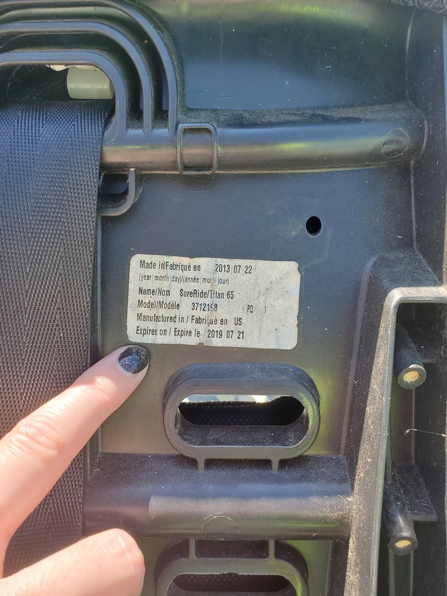 gohsgeorgia's tweet photo. Car seat checks are also about making sure seats are still road-worthy and not expired. This seat in Trion is 2 years expired and was replaced onsite. Check your labels and make sure your kiddos aren't riding in expired seats.
#CPSWeek21 #GACPSWeek21 #childpassengersafety https://t.co/1dHI2DyYc1