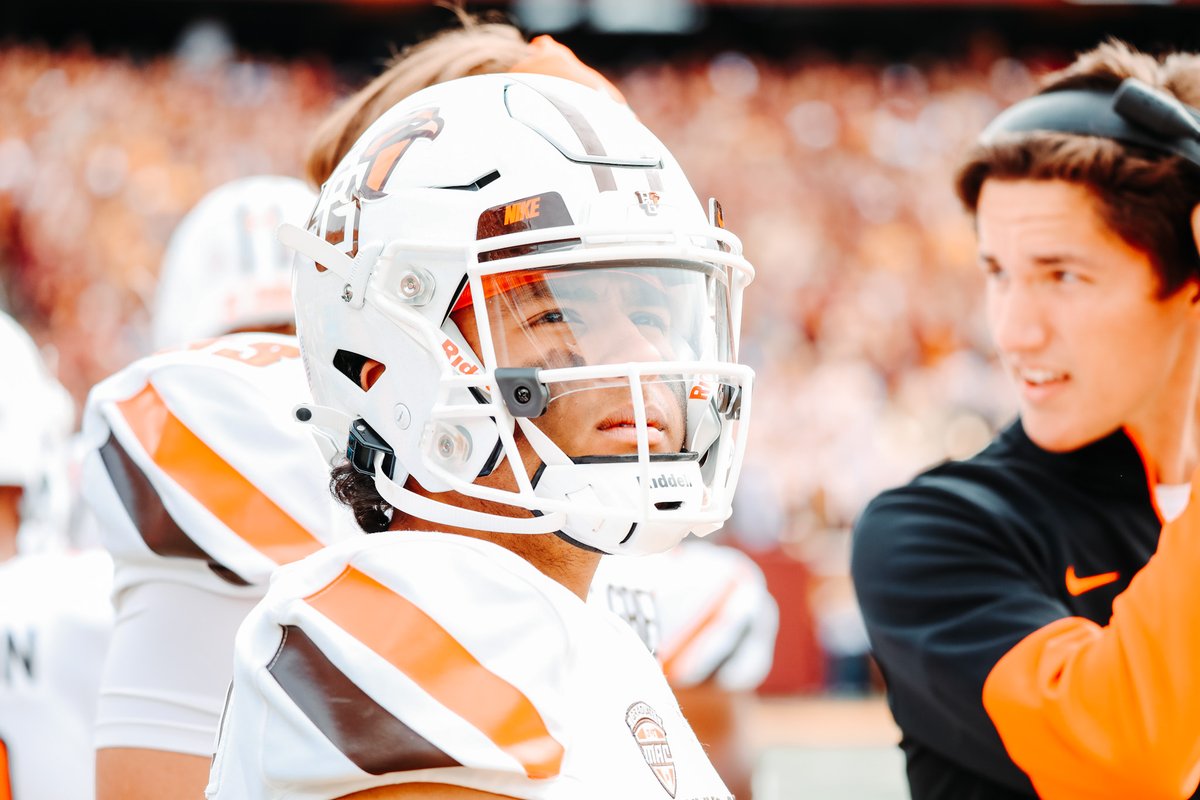 Matt Naranjo's 77-yard punt sets Huntington Bank Stadium record for longest punt. The previous record stood at 69 yards.