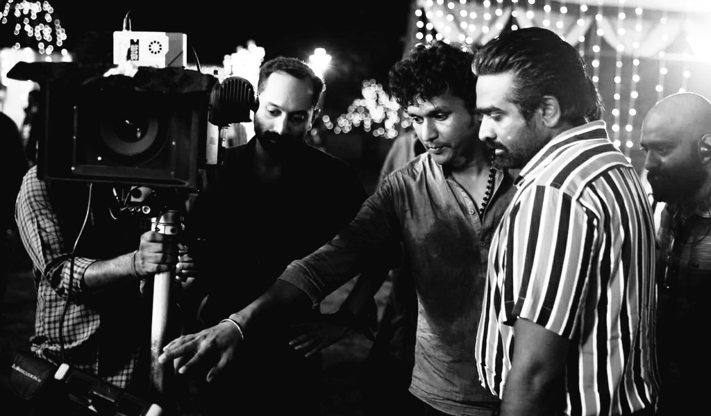 #Arambichitom 💥💥💥 @ikamalhaasan @VijaySethuOffl #FahadhFaasil @Dir_Lokesh #Vikram Shooting Start❤🤩 Sambavam Pakkathana poringa 💥 @Chengai_VSPFC @Bulletvikki @MalarManick #KamalHaasan #VijaySethupathi