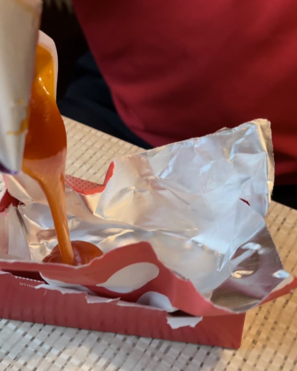 chickfilapsl's tweet image. Lamontae’s secret sauce🍯 #chickfilahack #saucehack #secretsauce #foodie