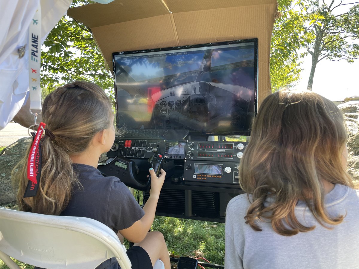 wpmayorroach's tweet photo. Out at Westchester County Airport this morning to celebrate “Girls in Aviation  Day”, encouraging young women to consider careers in aviation. Great to see members of our youth bureau participating and we even brought our flight simulator! Thanks to everyone who made this happen! https://t.co/PBQfTnB3Dh
