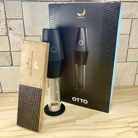 #repost @ireiehawaii
...
Banana Bros OTTO! 

#bayside #opentill9pm #iriehawaii #smoke #shoo #bananabrosotto #otto #grinder #cones #hawaii