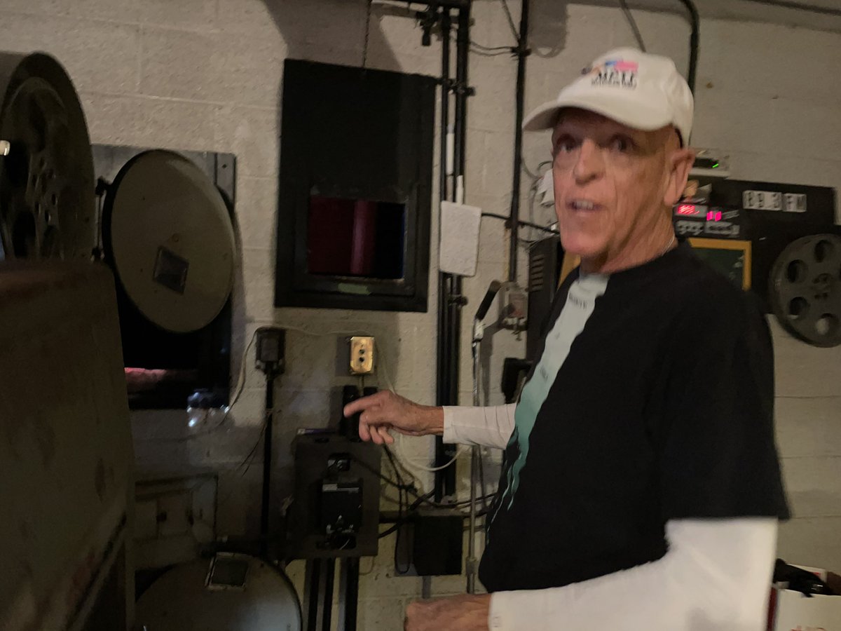 The Mahoning Drive-In Theater tweet media