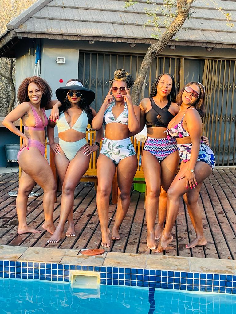 Nqoe_Mbhele's tweet photo. Izingaane zigcweele, skeem saam siphelele 🤗 https://t.co/ZkZRPlUMmb
