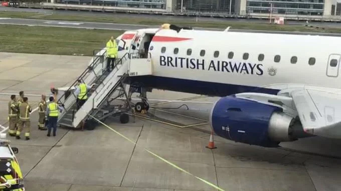 ListinDiario's tweet photo. #MundialesLD | Seis meses de cárcel para exatleta paralímpico que bloqueó un avión en el Reino Unido
 
https://t.co/c37x1ob5XP

#ReinoUnido #avión #exatleta #paralímpico #LIstínDiario https://t.co/7G6m5vLDOT
