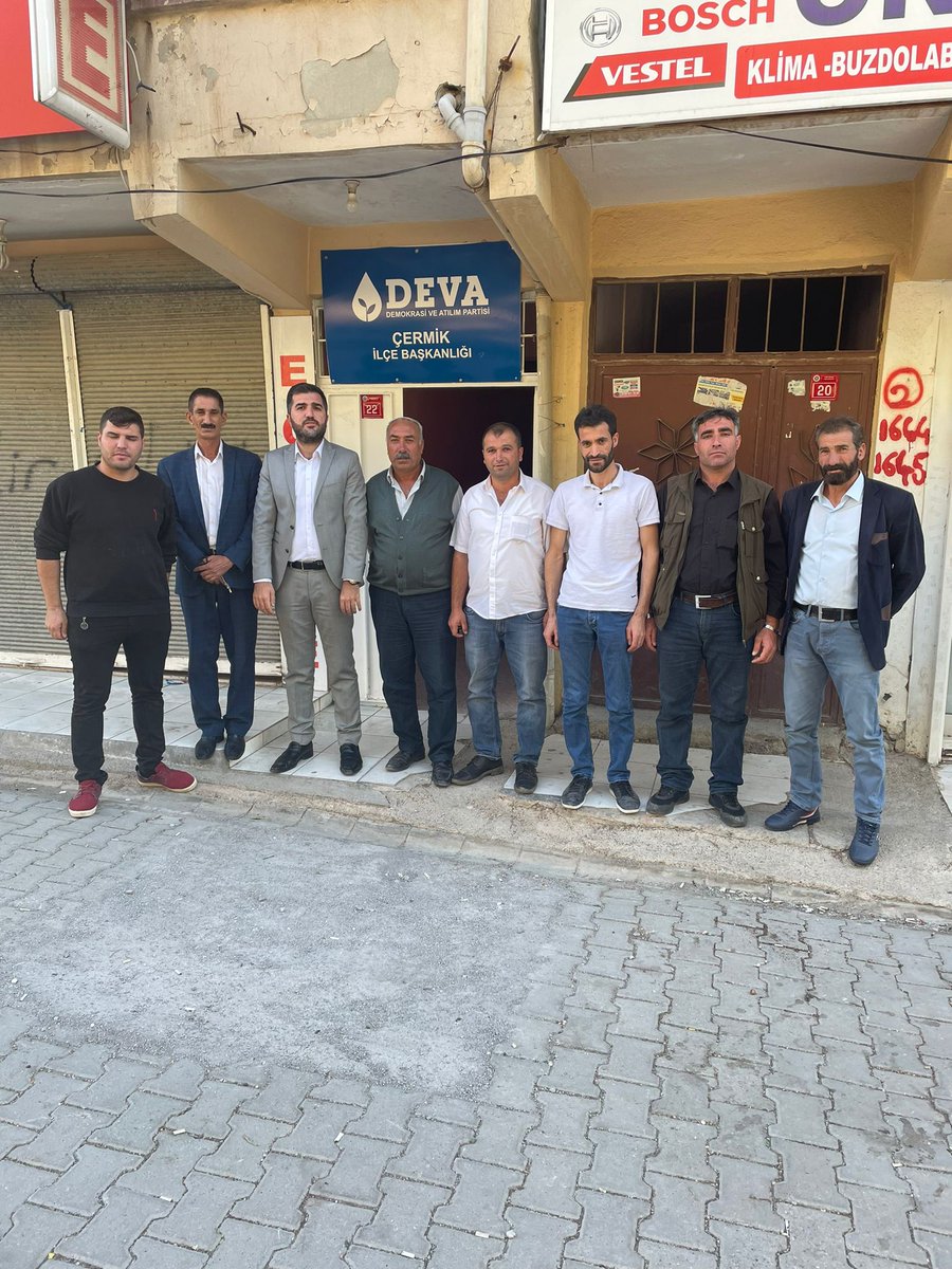 diyarbakirdeva's tweet photo. İl Teşkilat Başkanımız @Recepakdaggg tarafından Çermik İlçe Başkanlığına ziyarette bulunularak, olağan aylık ilçe yönetim kurulu toplantısına katılım sağlandı. İlçemizde düzenlenecek faaliyetlere ilişkin fikir alışverişinde bulunuldu. https://t.co/YXXTL7PDBp