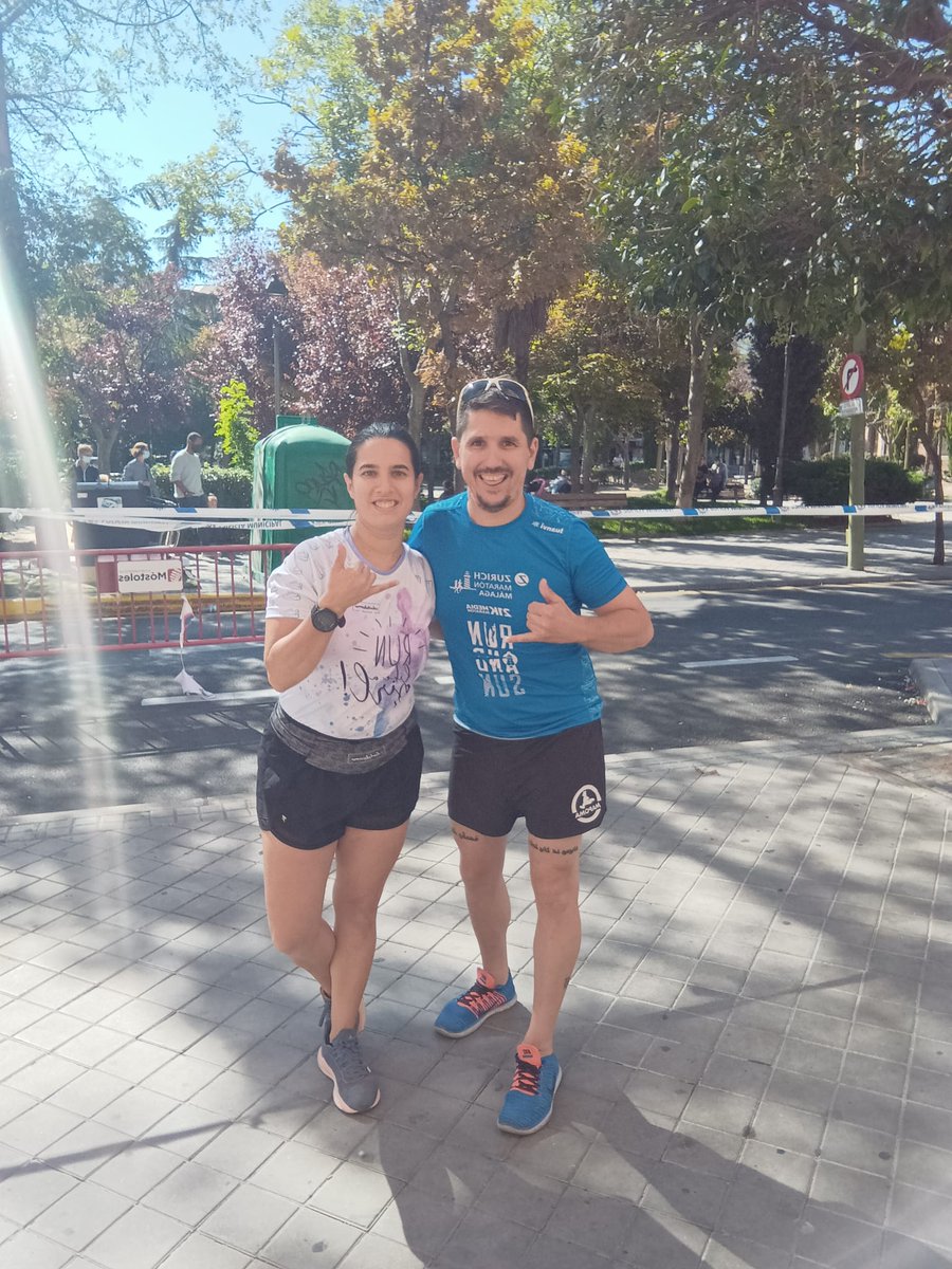 chichojinete15's tweet image. Si mañana corréis la media del @RNRmadmaraton y tenéis previsto hacer dos horas, seguir a cualquiera de estas dos personas, ellos serán vuestros Globos,la charla no os va a faltar!
@AD_MAPOMA 
@Cris_TortuFast 
#MapomaRunners 
#MapomaTraining 
#VuelveASentirMadrid
#ClanDeLosSubnos