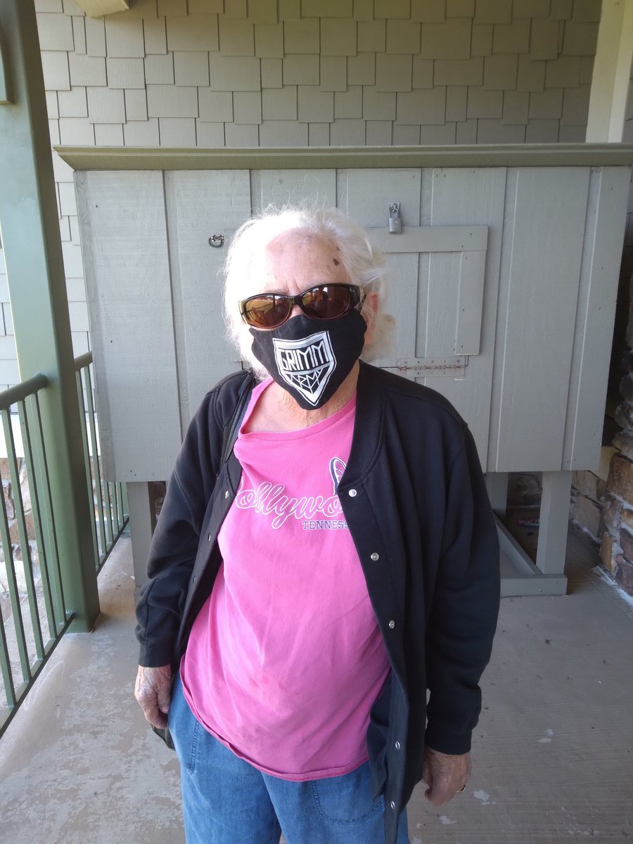 sfcelticgoddess's tweet image. You might be cool but you&apos;ll never be as cool as my 95 year old grandma sporting a #grimmarmy mask @GrimmGreen