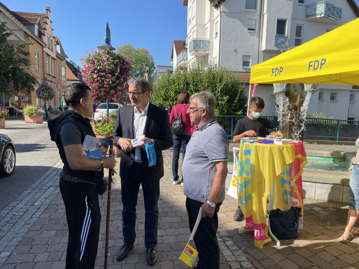 lofferg's tweet image. Letzte Stationen des Wahlkampfs in #Schwetzingen, #Ketsch, #Hockenheim, #Bruchsal, #Waghäusel und #Phillipsburg. Danke an alle Helferinnen und Wähler, die mit der @fdp menschliches Maß, demokratische Mitte und Soziale Marktwirtschaft stärken - Ihr haltet unser Land auf Kurs!