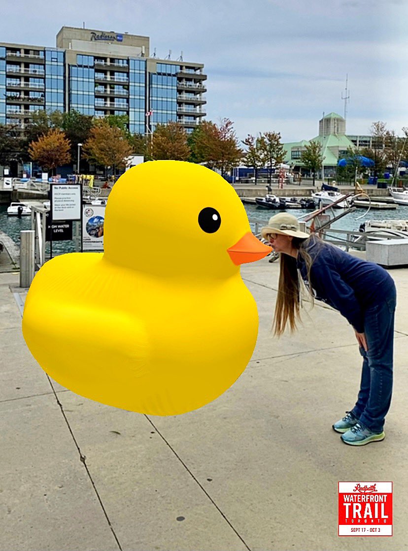 I kissed a duck and I liked it. #GiantDuck #BigDuck #RubberDuck #RedpathWaterfrontTrail @TOwaterfest @WaterfrontBIA @TabathaSouthey