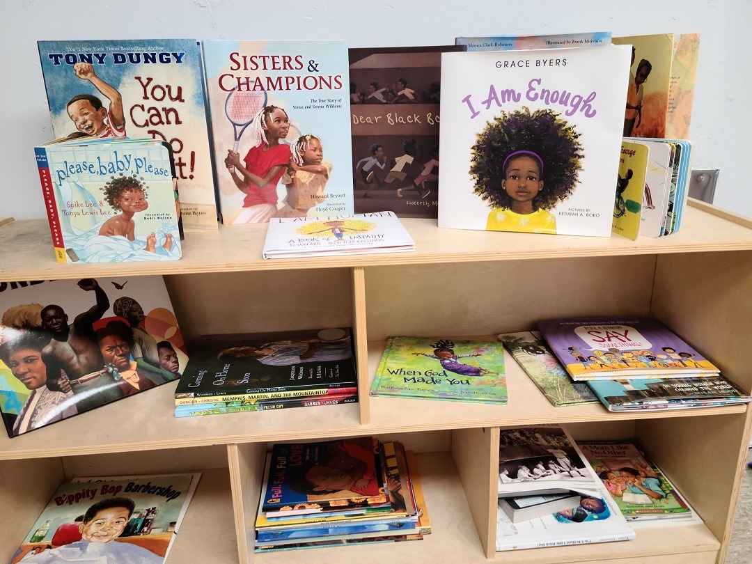 SanderlinCenter's tweet photo. After school time is a great time to get a jump start on your homework.  We’re also here to help and tutor. Independent reading is also encouraged. Our program is Monday through Friday 2:30-6pm! Click here to learn more https://t.co/1BSj109xK9 https://t.co/pwTqpphvTc