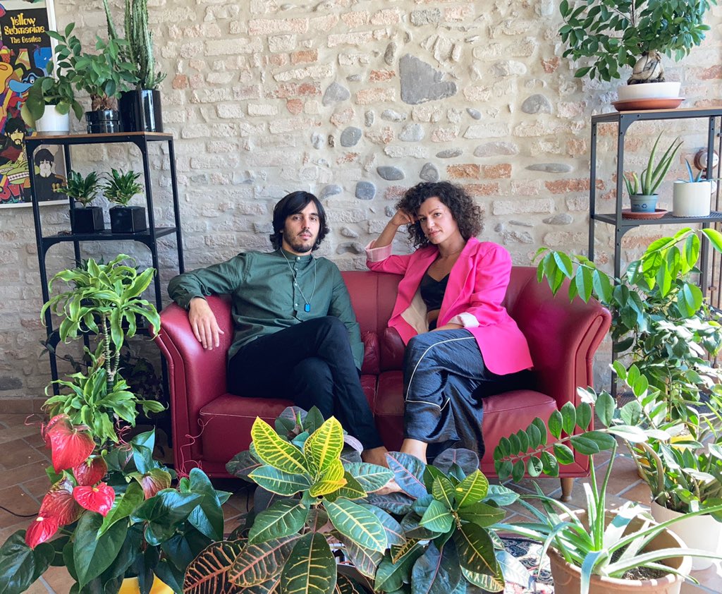 Fra poco live per #Suner Festival:
8 ottobre - Arci Colombofili (PR)
9 ottobre - Vibra Club con Beatrice Antolini
Nuovo set + nuove canzoni + alcuni inediti 💥