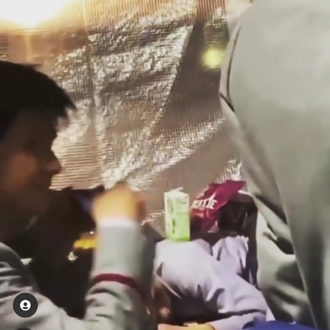 lucia87407895's tweet photo. ASA getting the milk/juice carton (to put it on her i'mmm) MIMIS SO CUTEEE #sexeducation #bts #sexeducations3 #rubyandotis https://t.co/WXroh6B8mB