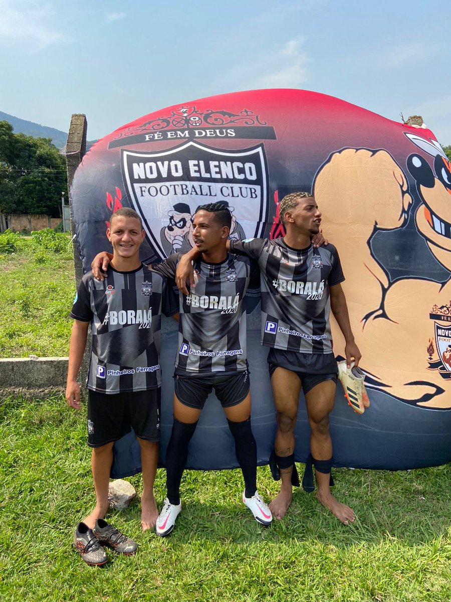 NovoElencoJPI's tweet photo. VITORIAAAA

O trem segue firme, nossa equipe saiu vitoriosa com o placar de 4x1 contra a Equipe do CSKA, agora são 4 vitórias seguidas, avante família!

NOVO ELENCO 4 x 1 CSKA

Gols : 2X NEM, 1x CAVEIRA, 1 GANSIN

Assistência: 1x WILLIAN PIDÃO, 1x WENDER 

#avante
#hyfle
#ospit https://t.co/osmGcYvcUt
