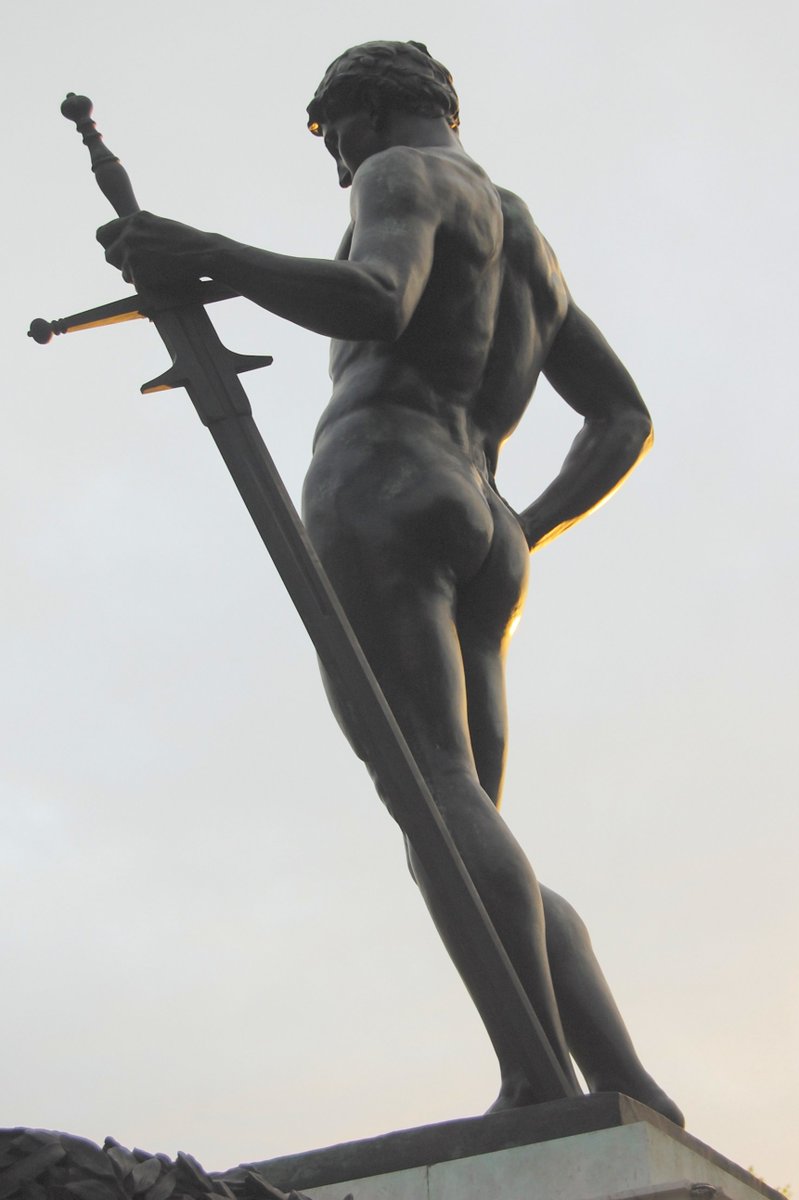 leem10538's tweet photo. All right, back to some of my favourite #sculpture.
#FrancisDerwentWood, #David, #MachineGunCorpsMemorial, #HydeParkCorner, #London. Photos by #ketrin1407 (who? :-P)
A guy with a sword seems like an odd choice for a gunners' memorial, but hey...
#nude #malenude #erotic #bronze https://t.co/dtUUY0zM6a