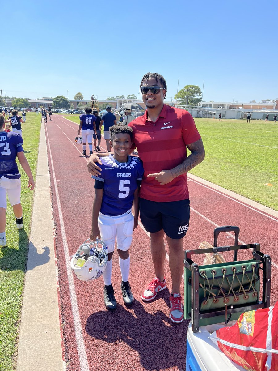 We’ll see you on the big tube on a Sunday, Monday or Thursday real soon! #igot5onit <a href="/boyd_rakeem/">Rakeem boyd</a> <a href="/SBMSAFOOTBALL/">SBMSA FOOTBALL</a> <a href="/StratfordFB1/">Stratford Spartan Football</a>