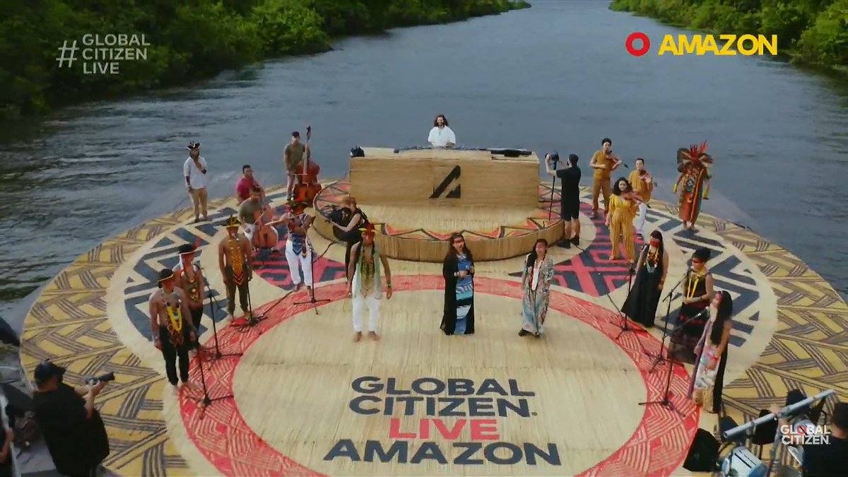 duda_marani02's tweet photo. Gente oque foi aquela performance do Alok na Amazônia ? Amazônia nossa mãe rainha é tão linda e perfeita 💚💚💚 #Alok #GlobalCitizenLive https://t.co/D4UgIPAN5o