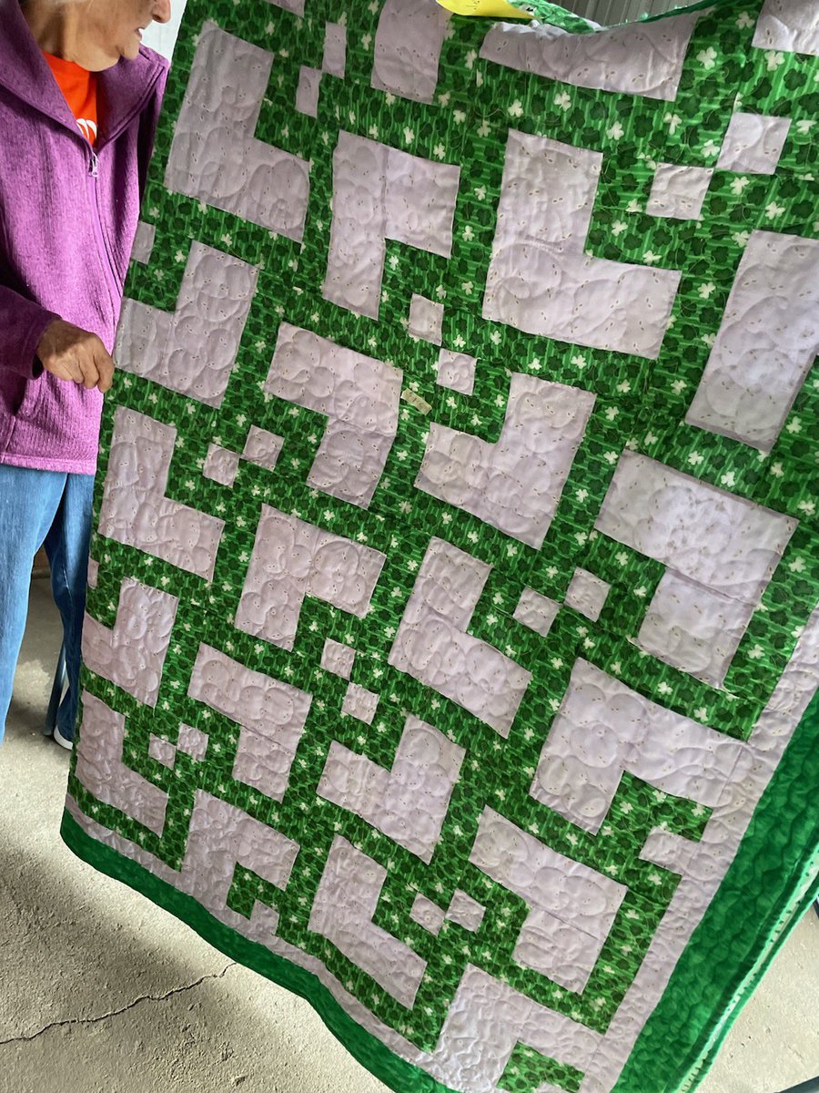 bcjohns00's tweet image. Junk Jaunt ‘21, finally got a quilt bought. #handmadequality