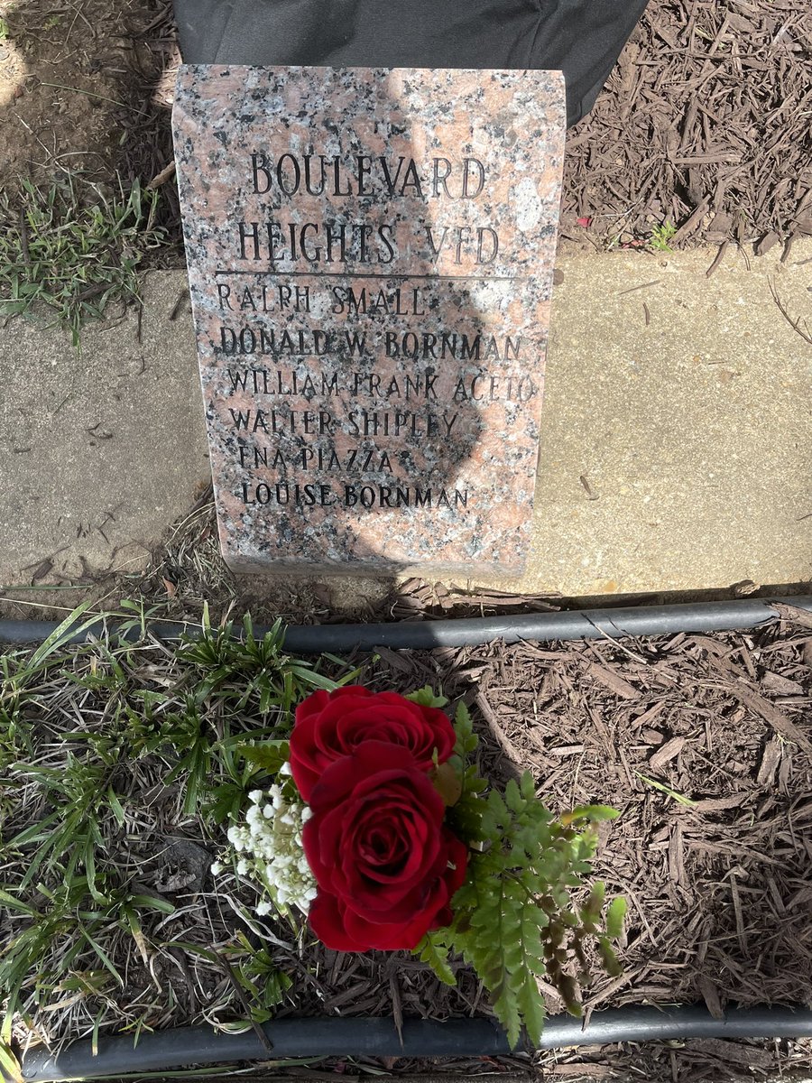 Today at 1200hrs our very own Louise Bornman was added to the Prince George's County Founders Circle at
the Cranford-Graves Fire Services building in Landover Hills. Flowers were laid in her honor by our chief and president.