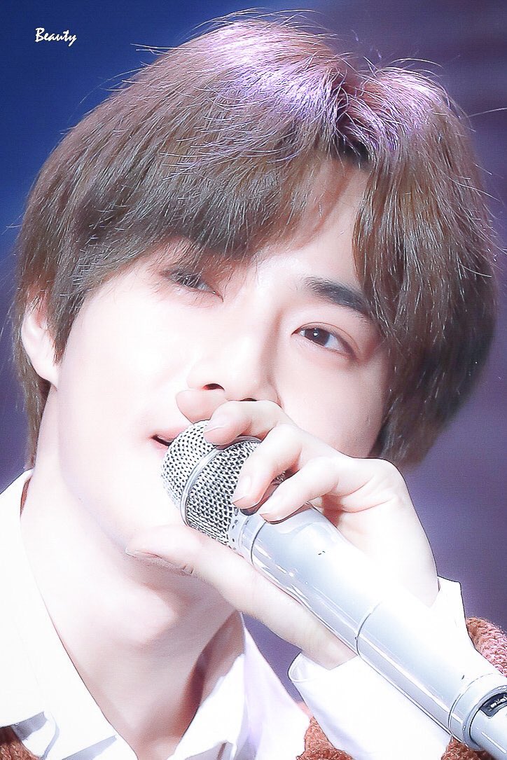 SUHOLOOK's tweet photo. https://t.co/ZhfuSVAPqF