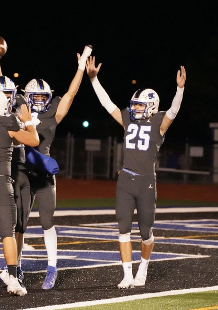 nord_julie's tweet image. Happy Birthday @AnthonyPriami !  Hope you have a great day!