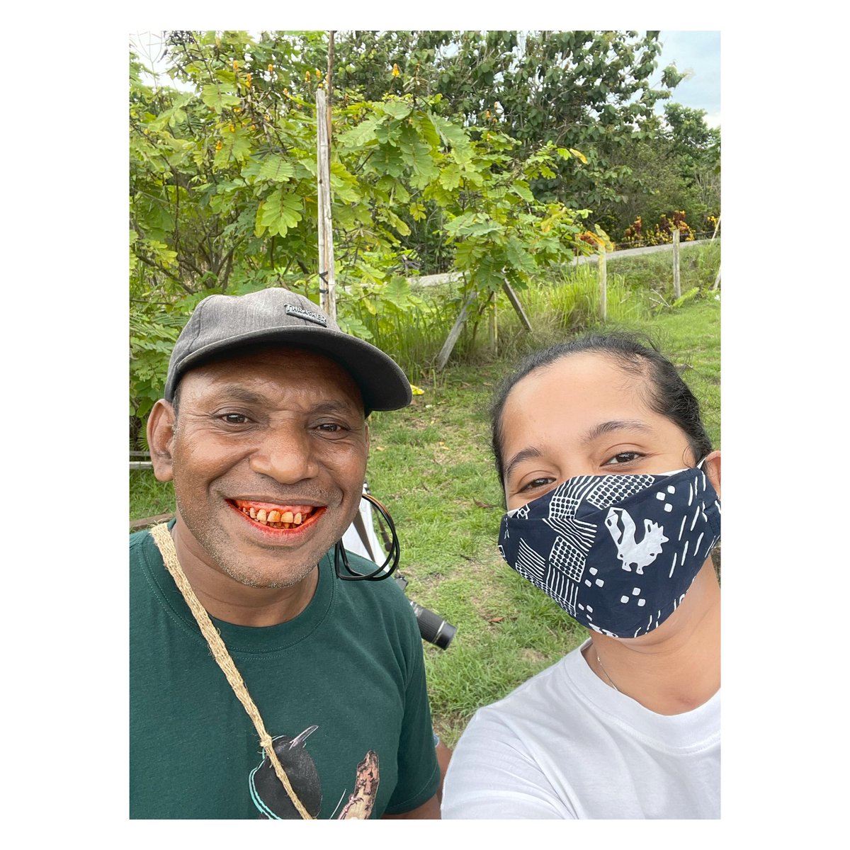 Kemarin di Jayapura kita main ke ke Ungkea Jungle Resto punyanya Chef Charles Toto. Ngemil, ngopi, nontonin musisi2 hebat, foto2, ngopi lagi, sampe numpang kencing di hutan 😝

Chef Chato ini bukan Chef biasa karena dia fokusnya ke kuliner Papua yang bahan2nya ya asli Papua.