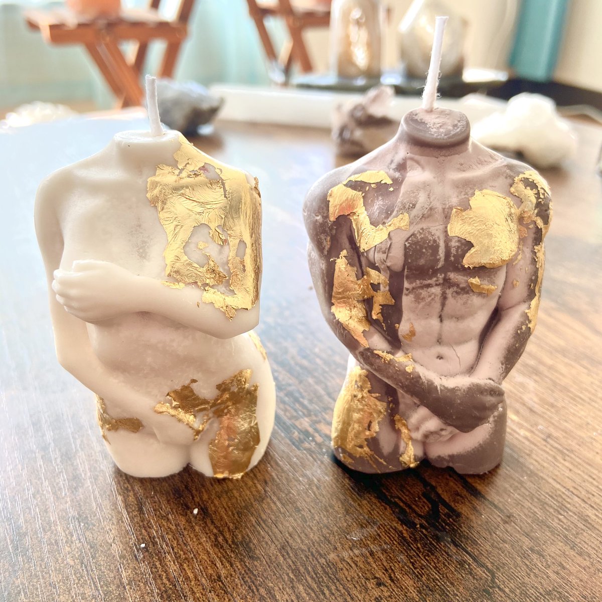 Experimenting with gold leaf application - on the body candles. 

#goldleafart #goldleafing #bodycandles #malecandle #femalecandle #torsocandle #bodycandle #bodycandles #handmadecandles #moldcandle #uniquecandles