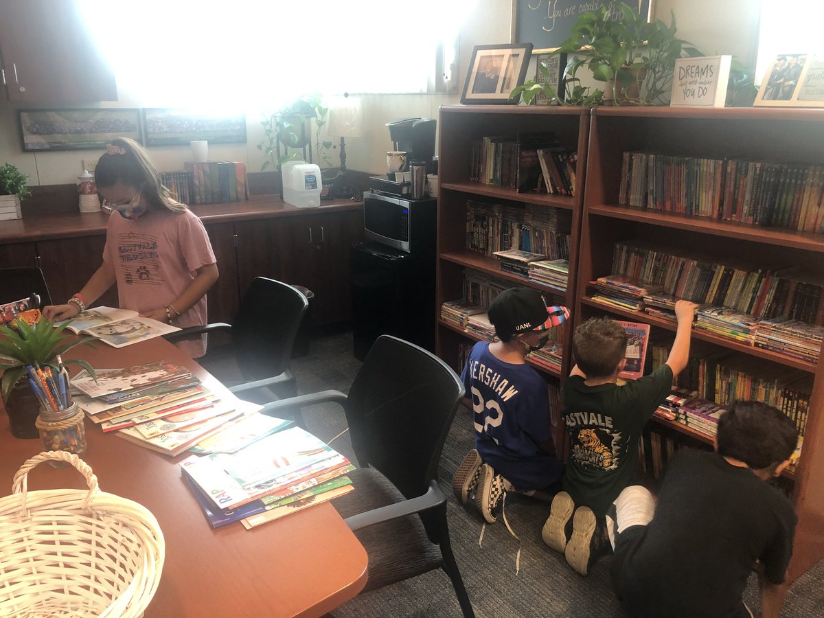 One of my favorite things about being a principal: Kids visiting my office to pick out a book from my old classroom library (with some fresh new books sprinkled in). “You mean I can just keep it?!?!” “Why, yes you can!”
#CNUSDreads #warmsmyheart