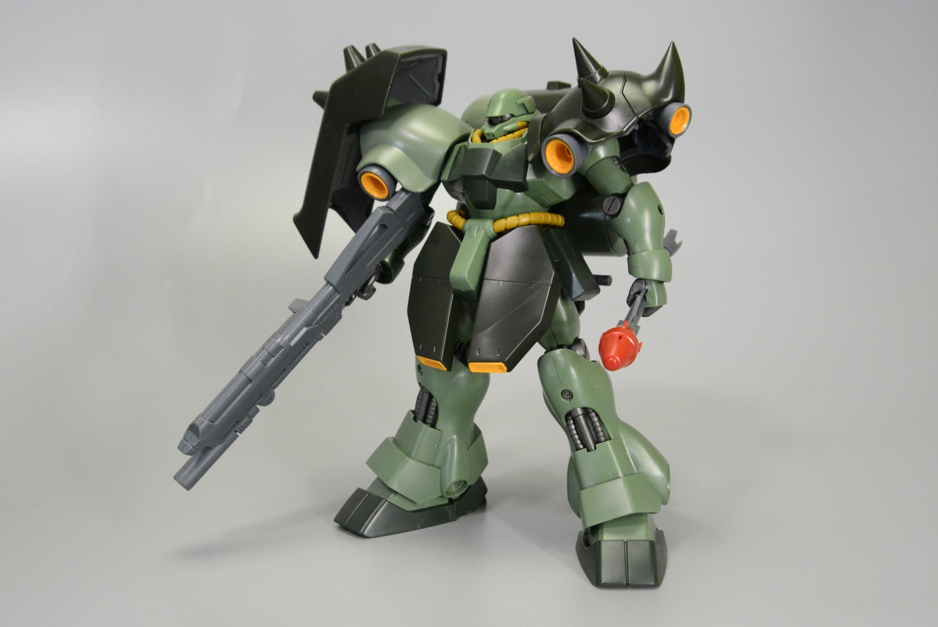 プロモデラー 林哲平 見るだけでプラモが上手くなるツイッター Hgギラドーガにmgの肩アーマー バックパック 武器 フロントアーマーを移植した状態 この通りこのままでもまったく違和感無いので 改造初心者でもお手軽に楽しめるのがいいところなんです