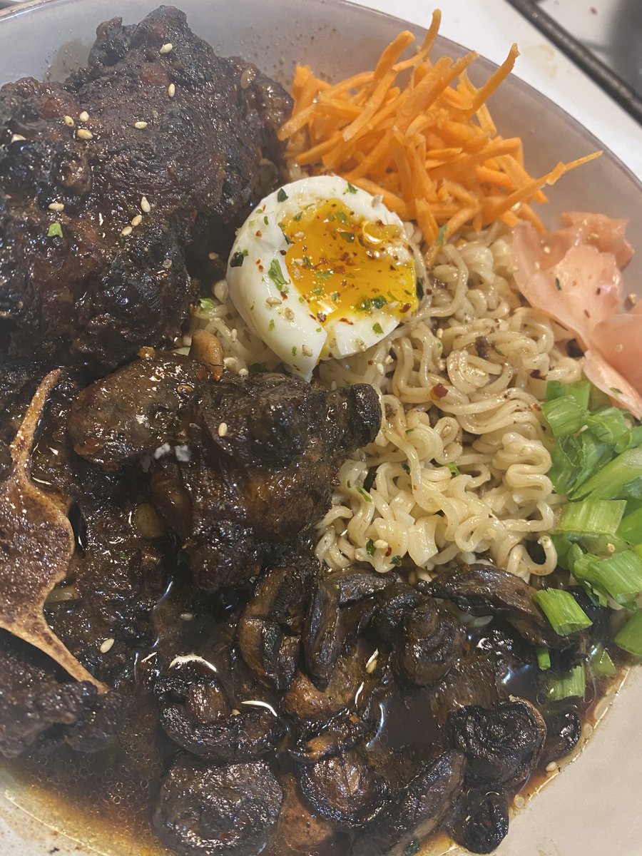 Tawdry_Lorde's tweet photo. Oxtail ramen https://t.co/y6vM7Nkizh