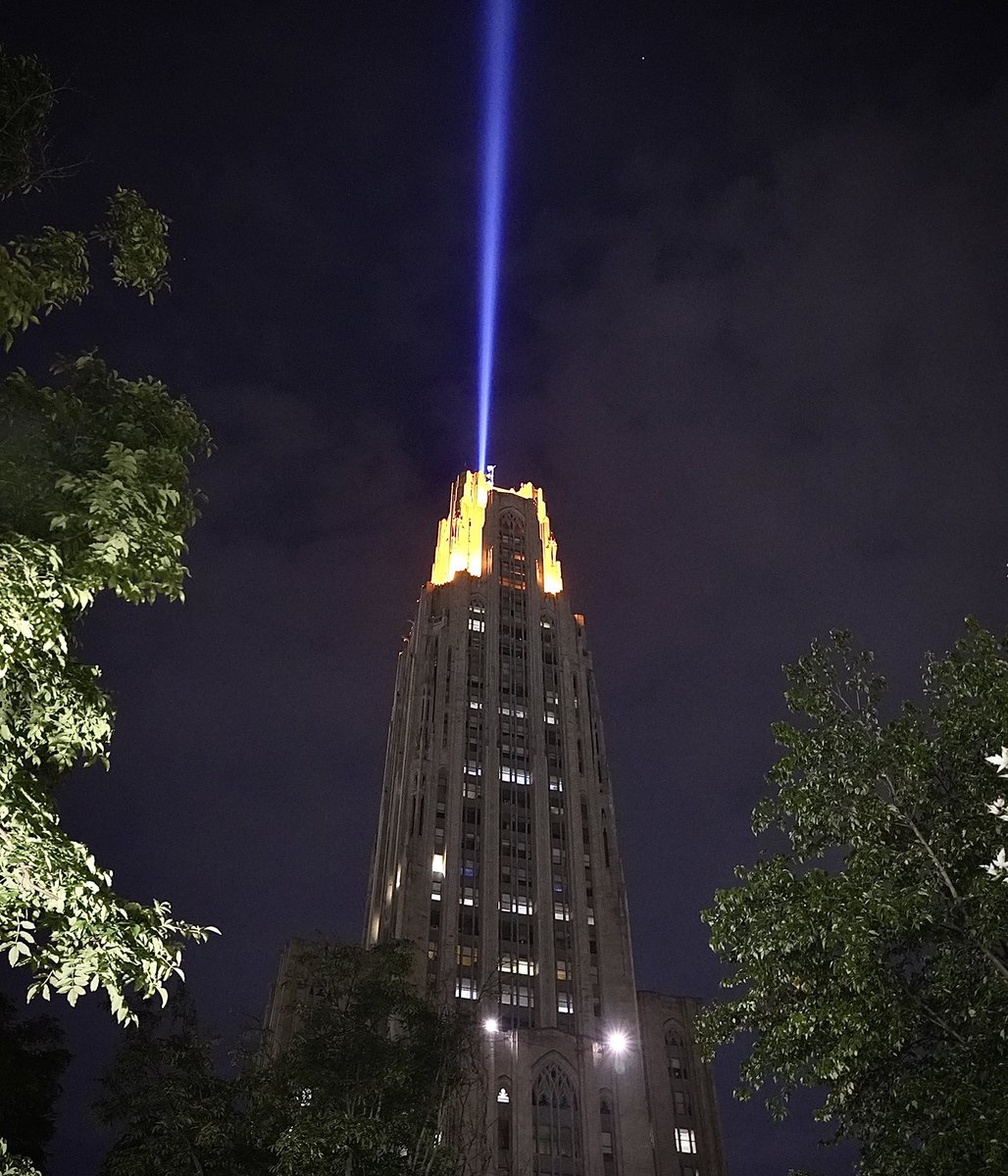 Victory Lights ✨

Happy Homecoming 💙💛

#H2P » #PittHC21
