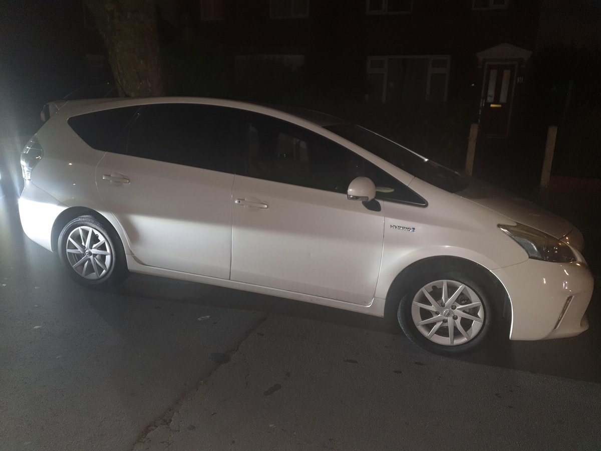 gmptraffic's tweet photo. And to finish off the night #XT84 stopped this Prius in Kearsley. The driver tried to deny knowing the officer.... shame he forgot about their meeting in court.... when he was banned by the magistrates for drink driving in 2020! Luckily the officer remembered #carseized https://t.co/oWQQ7GkYjx