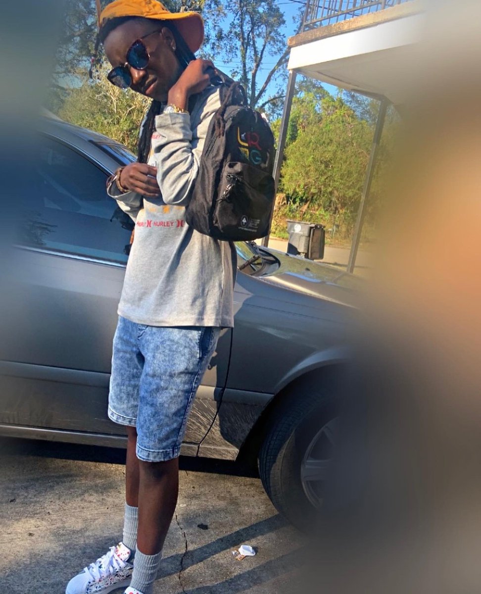 leelee_thagoat's tweet photo. 👑🐐
Fab said “Boss 🆙 or get BOSTON” #BossedOn🎲‼️
#LearnLife📜 #OneStud🧍🏾#FreeSpiritClothingLine #SmallBiz #BiGHeart❤️🩹 https://t.co/rGjcPM6dCI