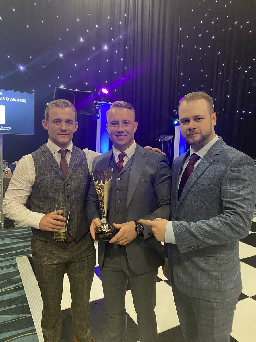 dean_smethurst's tweet photo. Health and well being awards 2021!
#RIPLewis #awardinmemoryofLewis #bestPTof2021 #brothersforlife! #mentalhealth #speakup https://t.co/V8o0yK51XZ