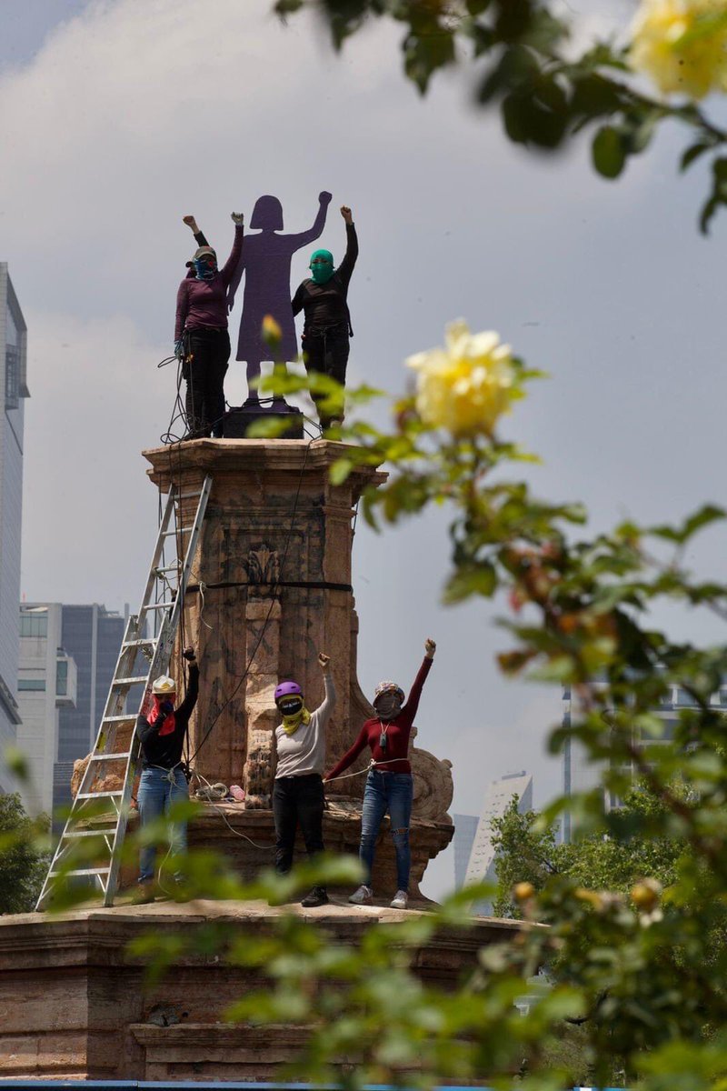 Ahora los espacios son nuestros y no nos moveremos 💜🔥
Glorieta de las mujeres que luchan 💜