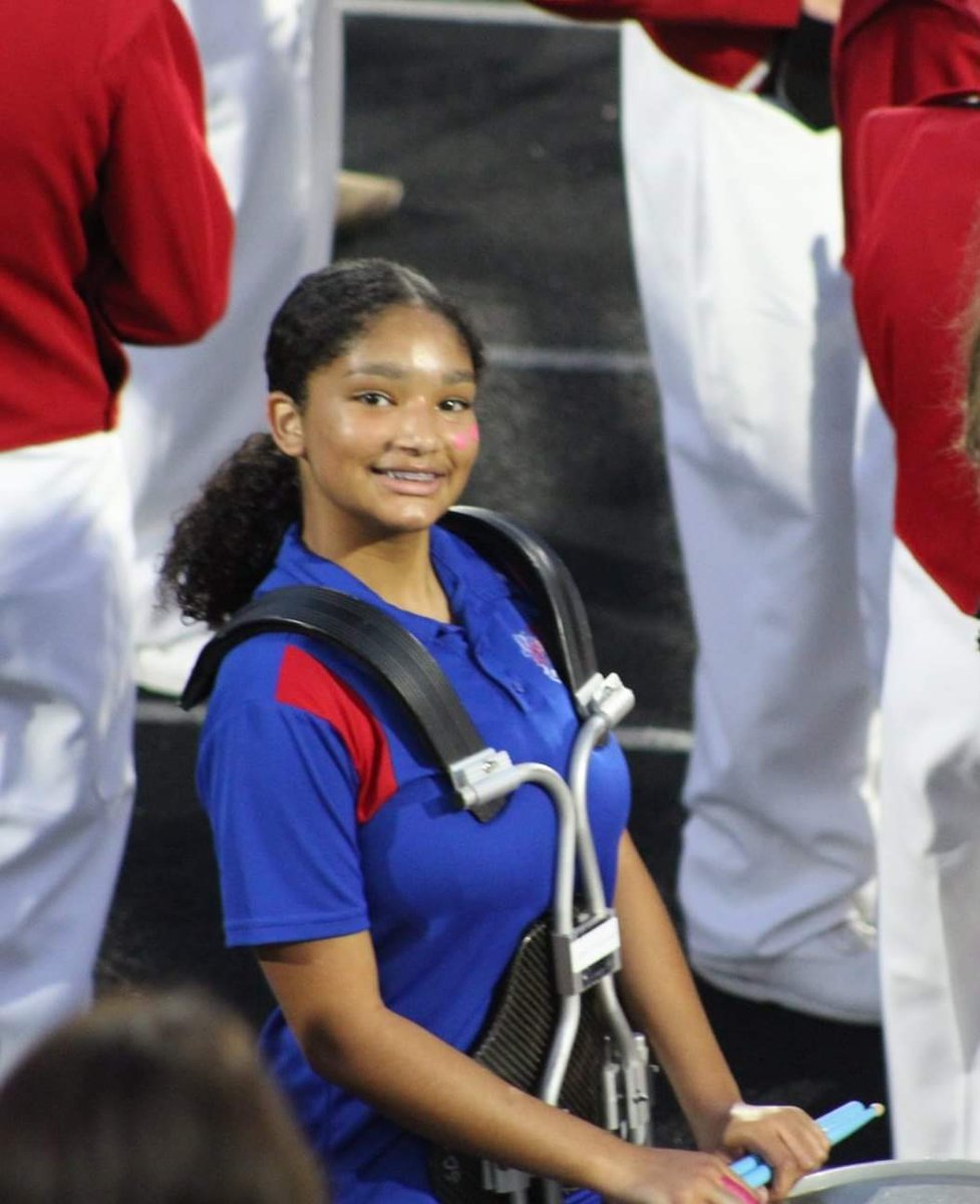 emmharris21's tweet photo. 8th Grade joined the High School Marching Band during the football game. Such an awesome night. So proud of you, Tia!! Looking forward to seeing what your high school adventures include. #tiajoleigh #drummergirl #cms #mshsband @MSHSactivities @millardcentral @PATRI0TS_PRIDE https://t.co/hROKxM9OhT