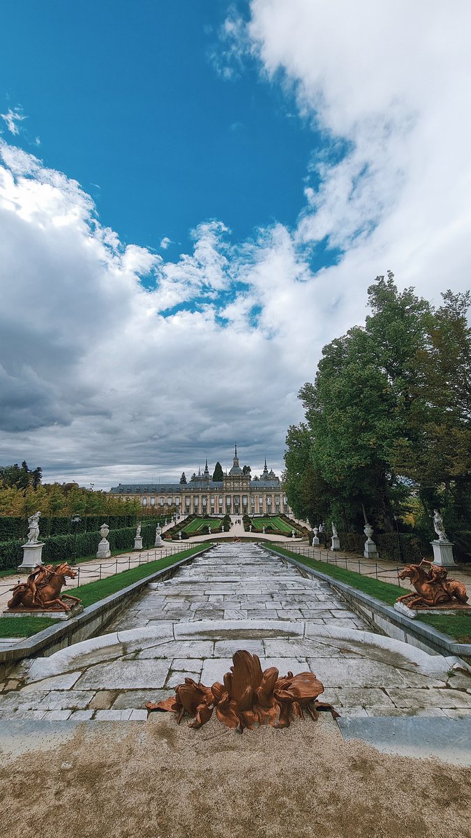 rvbenbc's tweet photo. Qué bonito es segovia 💙 https://t.co/PX8vZAVyDx