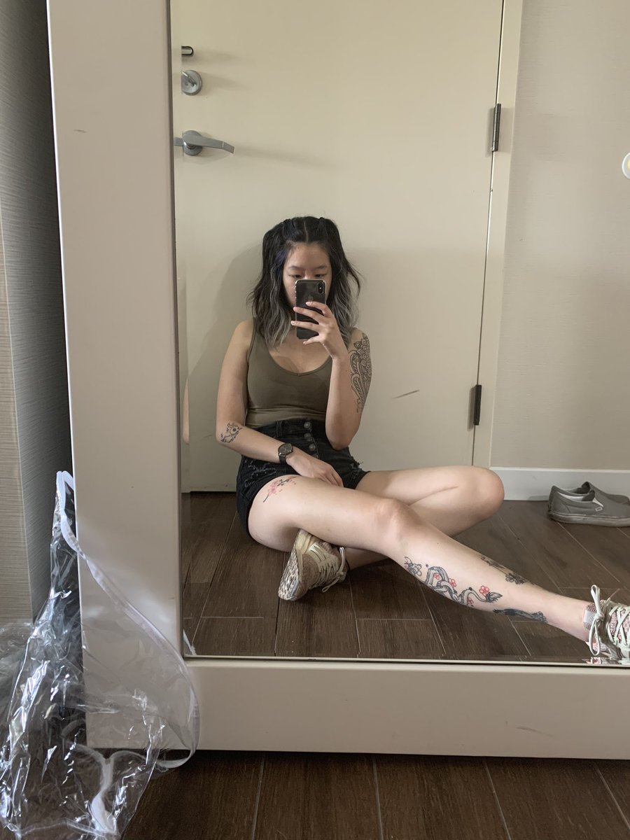 yue 月🌙 tweet media