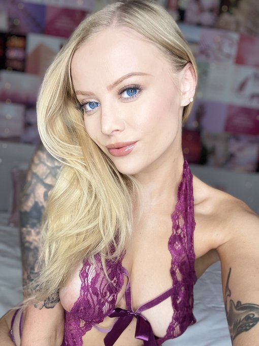 Tonight&rsquo;s the night!! Last chance to claim your spot for the live show with me, @MelodyMarksxxx @skypierce_