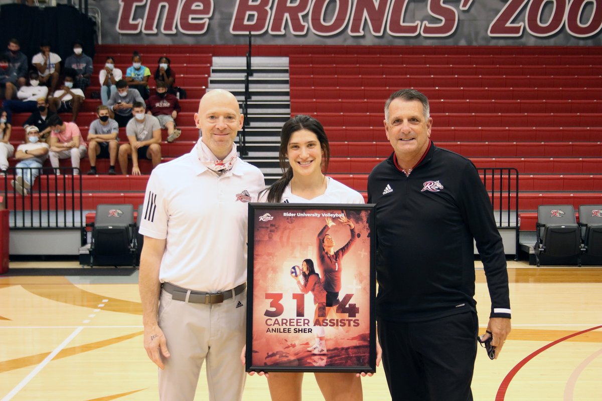 RiderBroncsVB's tweet photo. Prior to today's match we honored Anilee Sher and Morgan Romano. Sher became Rider's career leader in assists at Iona and Romano was named Rider Female Co-Athlete of the Year for 2020-21 after leading the Broncs to a MAAC Championship and earning All-America honors.

#GoBroncs https://t.co/tikvs27OxW