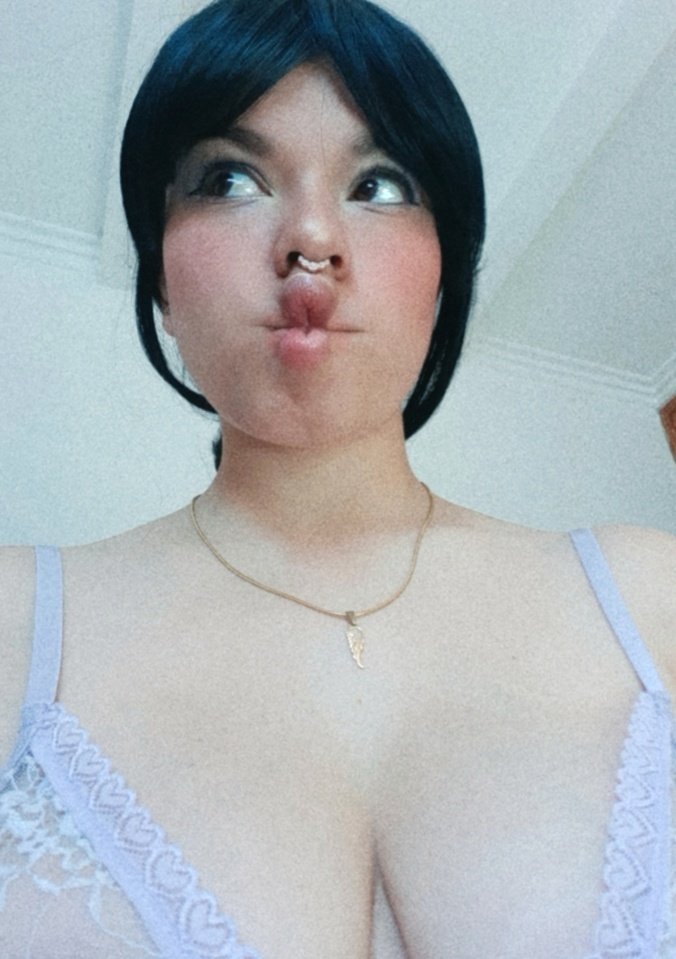 GreyLolaDays's tweet photo. Hello... https://t.co/KIQSXeNzrX